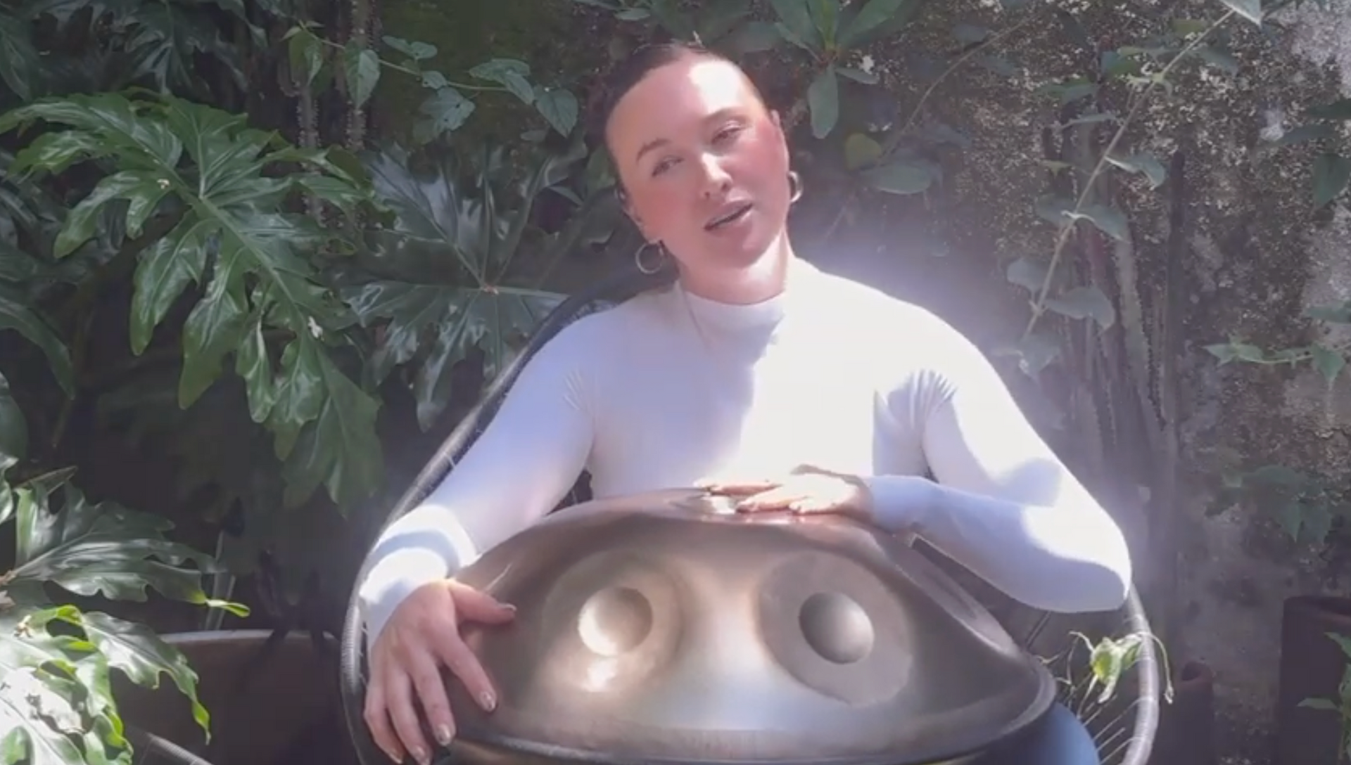 Load video: Video testimonial of the course - Ariel